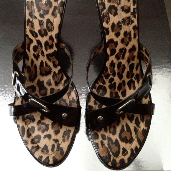 Nine West leopard sandals