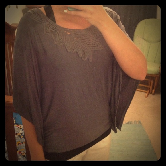 🎀Sold🎀 B'Leev blue/gray batwing shirt, size L
