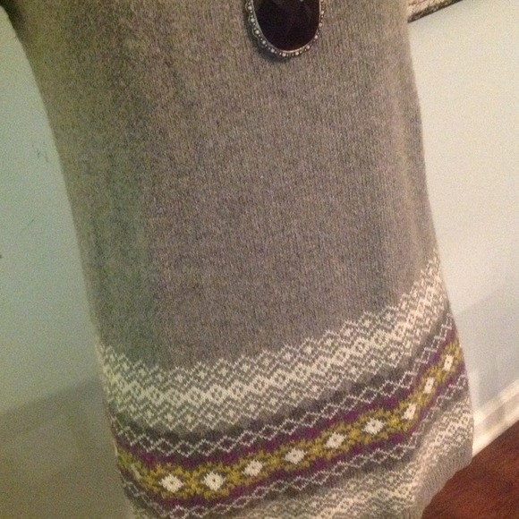 Sweater - Picture 2 of 2
