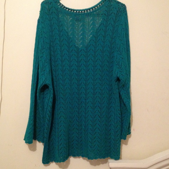 Plus size green crochet sweater - Picture 2 of 2