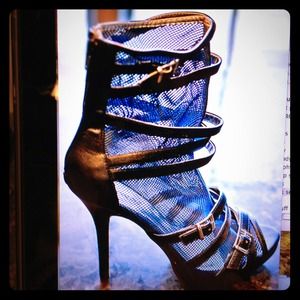 Blue leather mesh Shoe Dazzle boots sz 9.5