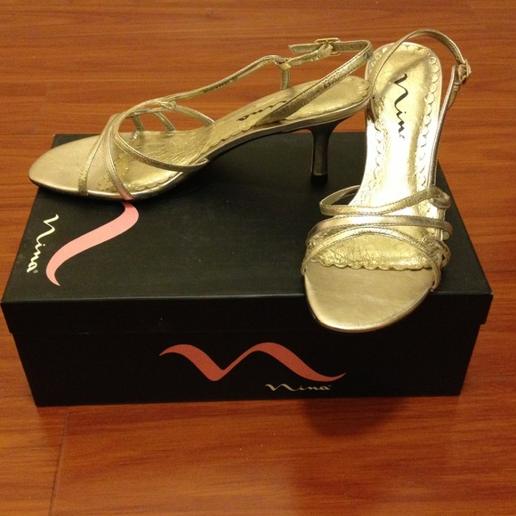 Nina Gold Sandals- Gelsi