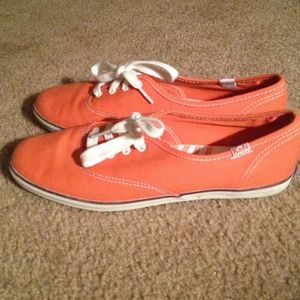 RESERVED TRADE @alexisdoyal