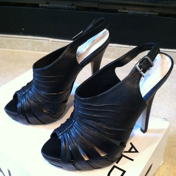 💢SOLD💢Aldo Black Leather Sling Back Shoes - Picture 3 of 4