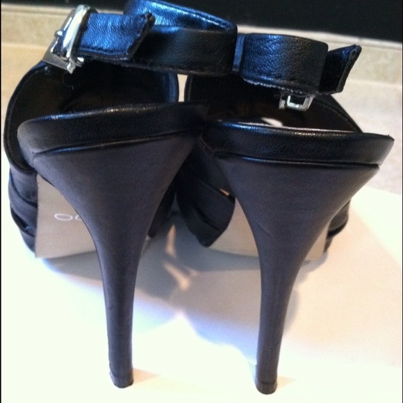 💢SOLD💢Aldo Black Leather Sling Back Shoes - Picture 4 of 4