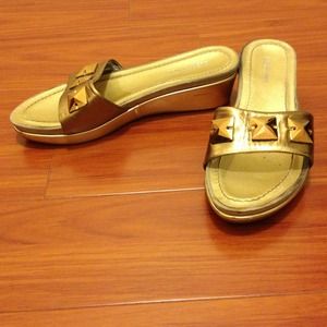 Gold wedge sandal