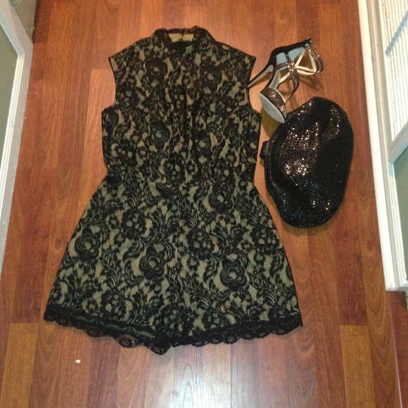 PRICE ✂️ Black lace romper