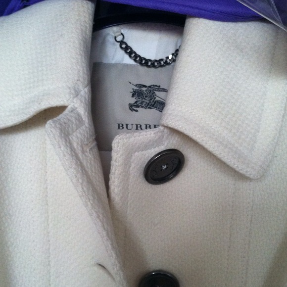 Burberry ivory wool coat, size 4 - Picture 2 of 4