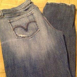 SOLD Skinny jeans with great room at the waist