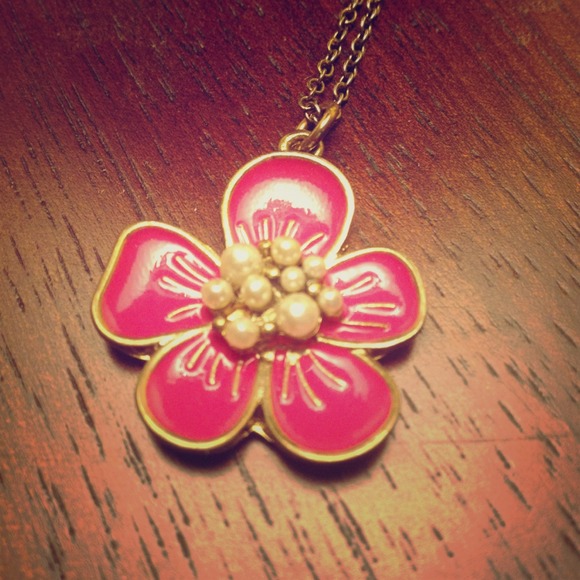Flower Necklace with Pearl Center