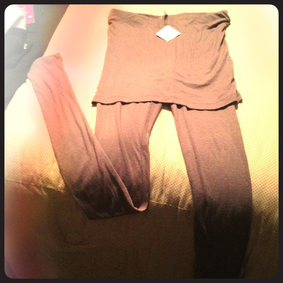Gray leggings