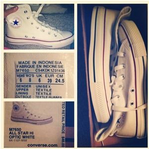 Converse size 8 ****RESERVED****