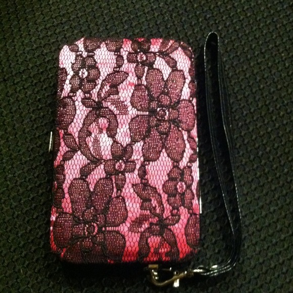 🚫Traded🚫Lace, cell phone wallet wristlet