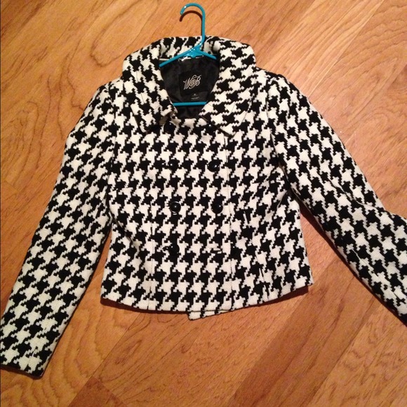 White House black market houndstooth jacket