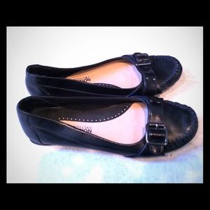✂REDUCED✂Kenneth Cole Reaction Flats