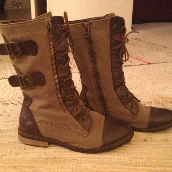 Boots - Lace up brown combat boots