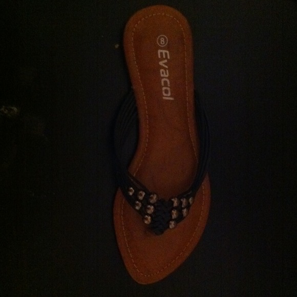 Great black beaded sandal NWT