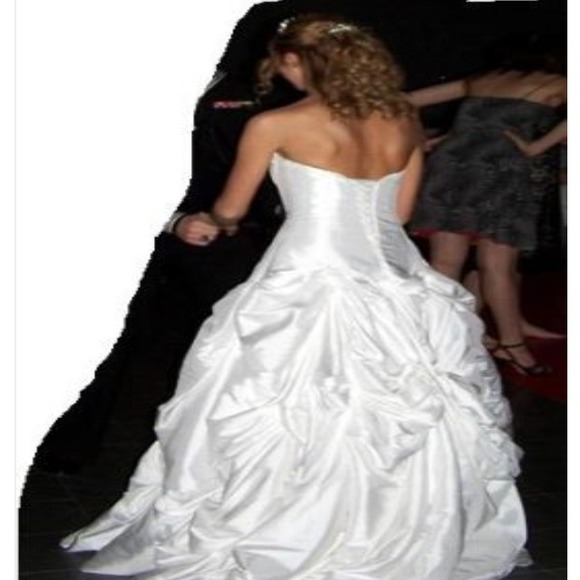 David's Bridal wedding dress, size 2 - Picture 3 of 4