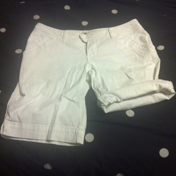 White bermuda shorts !