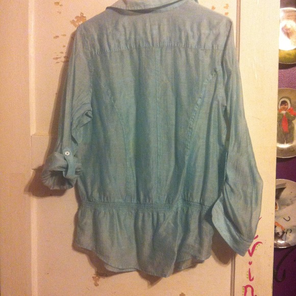 Button up - Picture 2 of 2