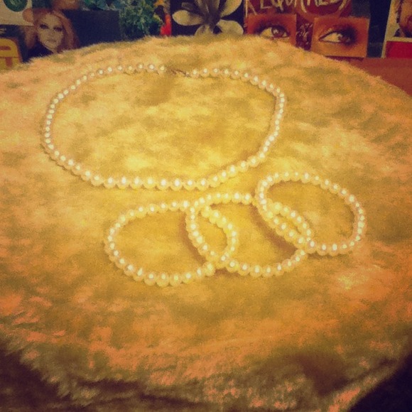 Freshwater Pearl & Lip Gloss Bundle