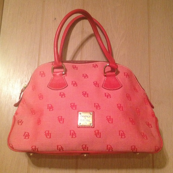 **REDUCED**Authentic Dooney & Bourke Bowler bag