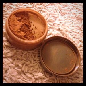 Bronze 3 Mary Kay Mineral Foundation