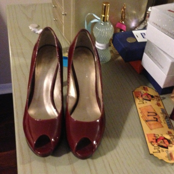 Nine West red pumps
