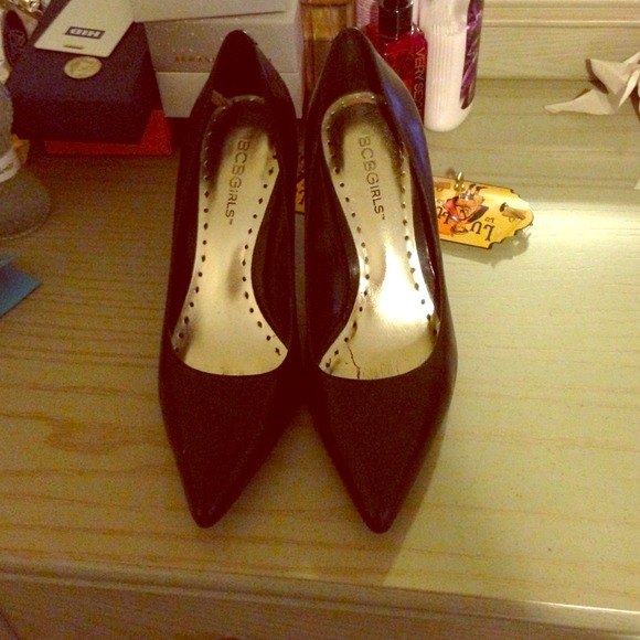 Black business pump BGBG shoes