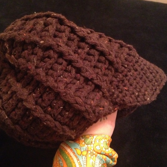 Hand knitted Gap cap - Picture 2 of 2