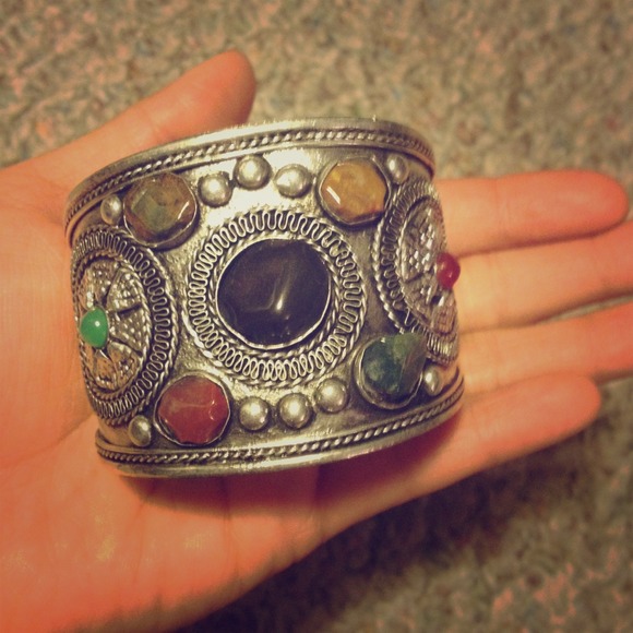 ❗SOLD❗Pewter silver bracelet multi colored stones