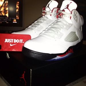 Never tried on factory laced Air Jordan 5