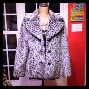 Faux Silver Snow Leopard Coat / Jacket / Blazer  S