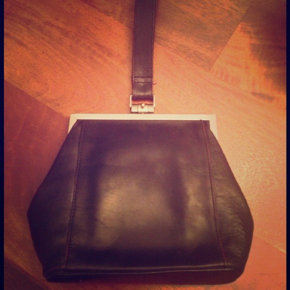 HOLD for beta_c Great Hobo Itnl Leather Purse