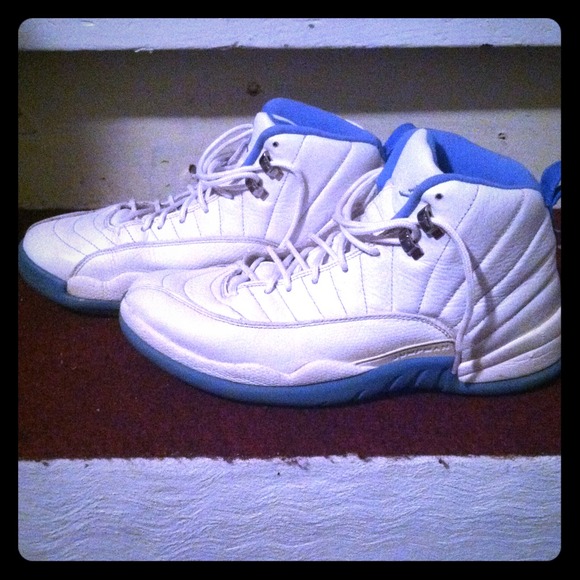 Jordan 12's (women's)