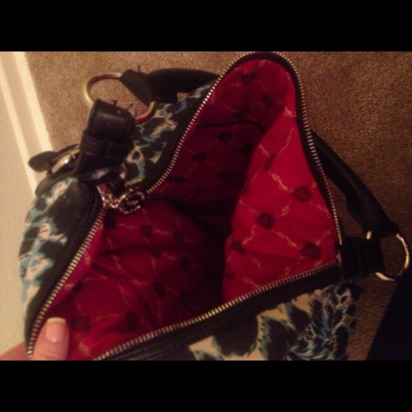Ed hardy bag! - Picture 3 of 4