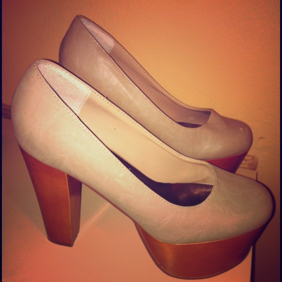 Gray wooden platforms