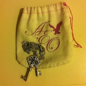 AEO KEY NECKLACE