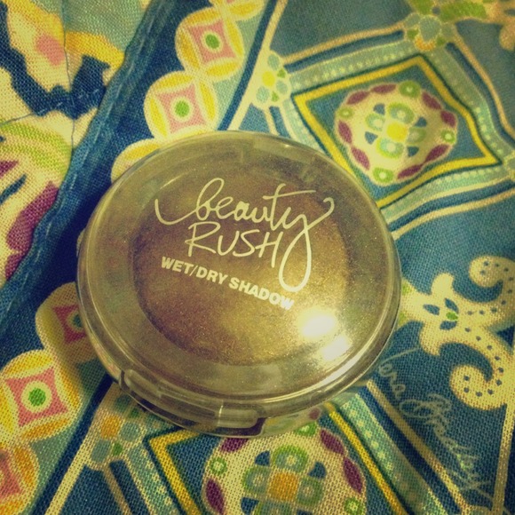 ❗SOLD IN BUNDLE❗Beauty Rush Eyeahadow