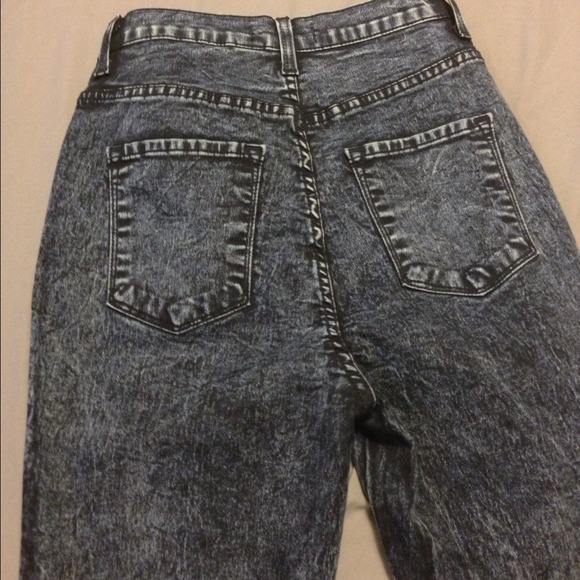 SOLD - Picture 4 of 4