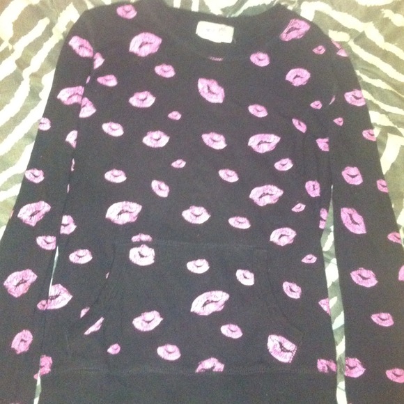 crewneck