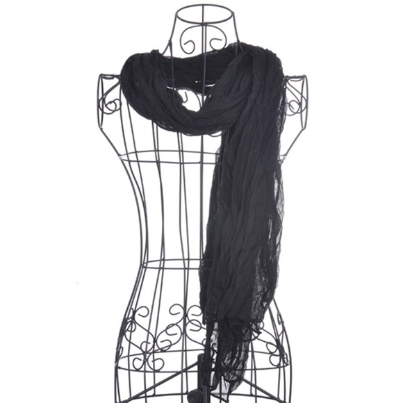 Black Scarf - Picture 1 of 1