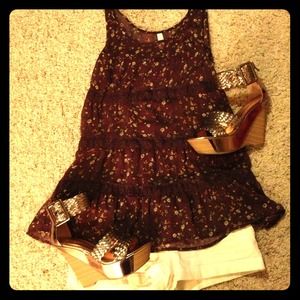 🎯SOLD🎯Floral sheer tank