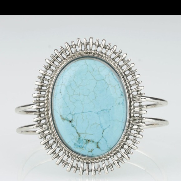 **Reduced**. Turquoise bracelet - Picture 1 of 2