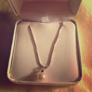 Pearl Factory Pearl and Sapphire on Chain