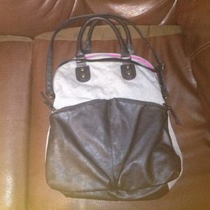 Too much in my  clost hold on for @dbttrfly