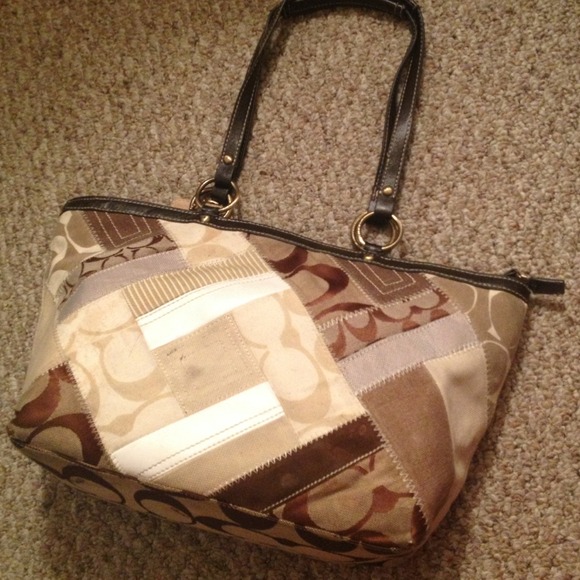 🎀RESERVED🎀Brown Patch purse Coach