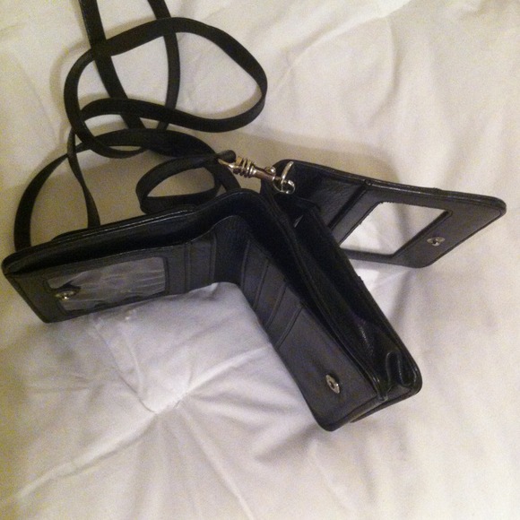 Vintage Compact Cross-body Organizer by Brighton. - Picture 4 of 4