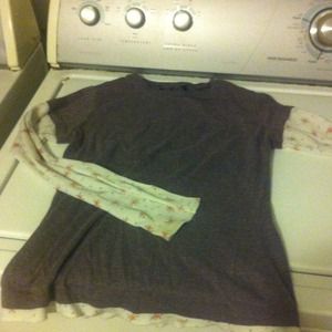 ⭐Comfy Grey Tshirt w/ built in floral Thermal⭐⭐