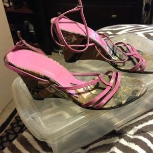 Dolce Gabbana dark pink ankle wedge